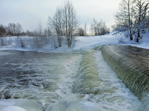 Нижегородские водопады 😍

Вот такое дивное место есть на реке Кудьма около Зеленого города.

..