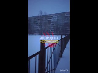 Это похоже на апокалипсис. Видео снято на Московке.

Новости без цензуры (18+) в нашем телеграм-канале..