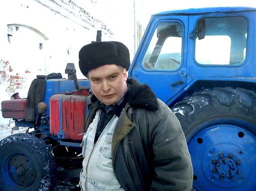Уборкой снега в Омске занимается только одна структура - департамент информационной политики мэрии...