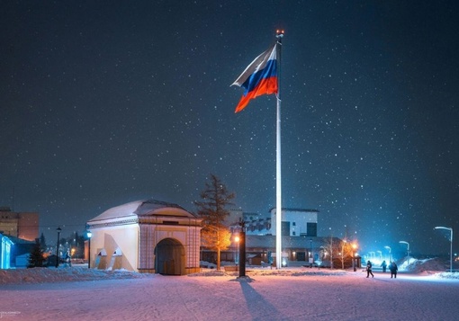 Для флагштога в Омской крепости установили новую подсветку

Мощные прожекторы были изготовлены..