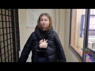 В Подмосковье девушка с ножом напала на мужчин в электричке, которые пристально на нее смотрели

Одному она..