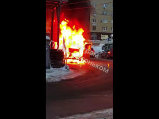 На Николая Островского, 74.
Загорелась..