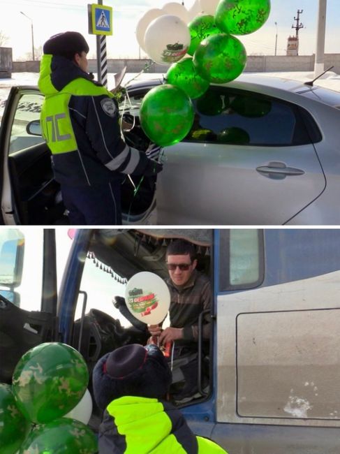 В Волгограде сотрудницы ДПС поздравляют мужчин-водителей с Днём защитника Отечества, дарят им сувениры и..