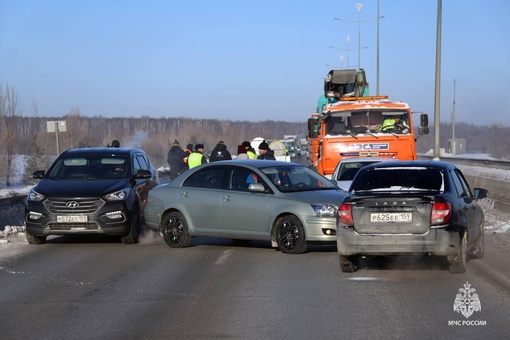 👍 ️В Перми на участке трассы «М-7 Волга» успешно прошли учения по ликвидации последствий ДТП. По легенде,..