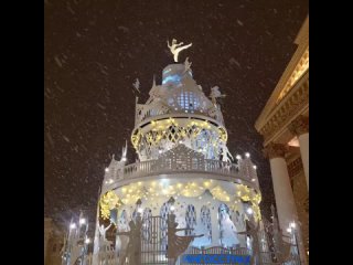 В Москву пришел циклон "Ольга". 

Он принесет с собой рекордные снегопады. Завтра по прогнозам выпадет около..