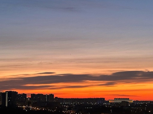 Трудно сказать, в каком месяце в Краснодаре самые красивые рассветы😍

Но вот вам один из февральских.

Фото:..