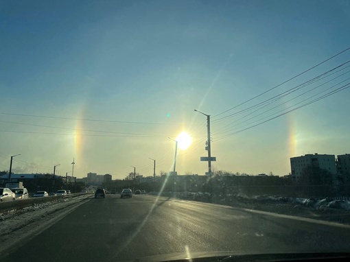 Гало в небе над Челябинском. 

Фото: Андрей,..