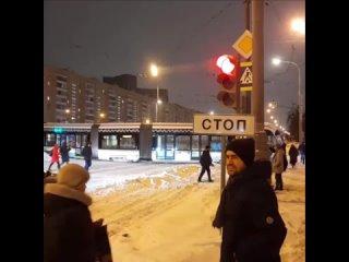 Трамвай сошел с рельсов рядом с ВДНХ, перекрыв проезд по Проспекту Мира в сторону..