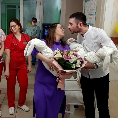 В Волгоградской области родилась первая тройня в 2024 году. Две красавицы-девочки и мальчишка появились на..
