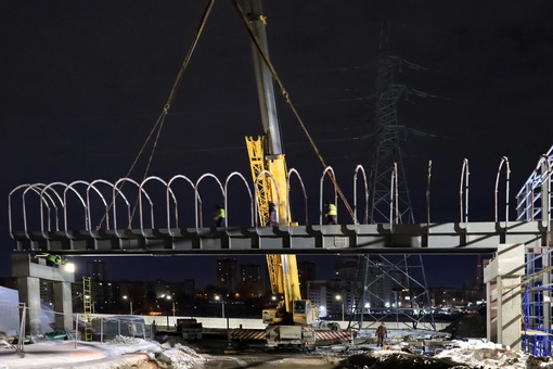 ‼️В ночь с 24 на 25 февраля в районе улиц Грибоедова и Уинской было перекрыто движение автотранспорта и..