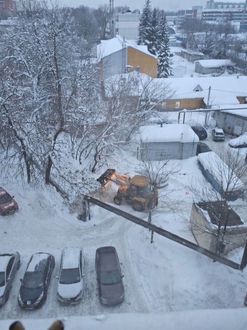 🗣️ Такая маленькая лесенка на углу Покровки и Горького, а проблем для пешеходов..