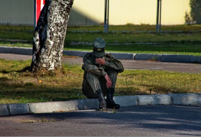 В Каменке порезали военнослужащего

Профессиональный праздник в местной военной части отметили так, что..