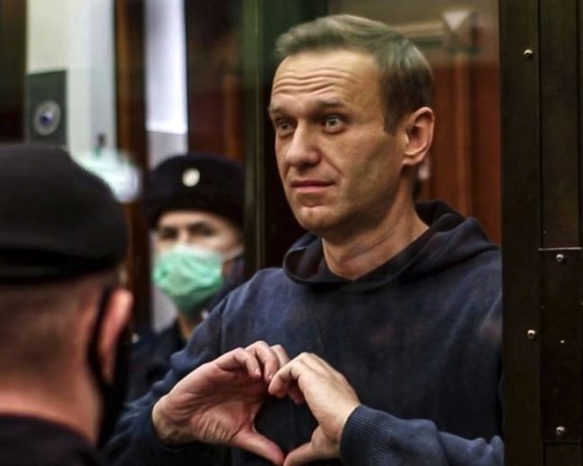 ФСИН сообщила о гибели Навального

УФСИН по ЯНАО на своём сайте опубликовало сообщение о том, что Алексей..