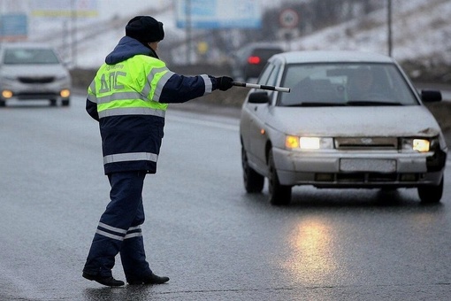 В России увеличат штраф для водителей за отказ остановить машину

В России хотят увеличить штраф за отказ..