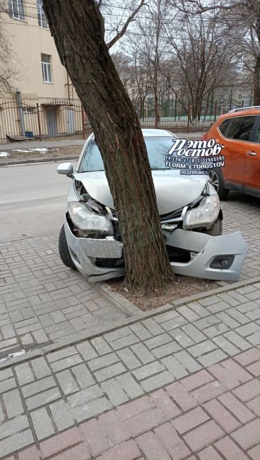 😠«Психанул». Чëткая парковка около Комсомольского..