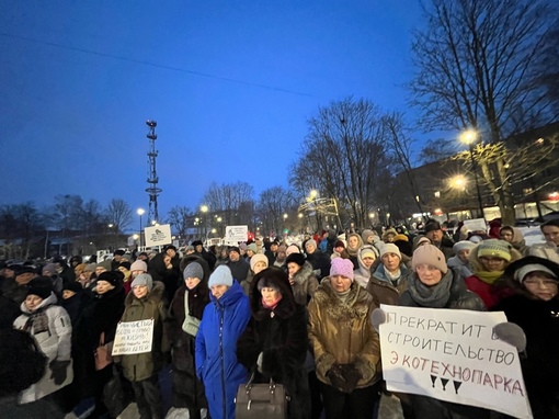 В Ленобласти запретили уличные мероприятия, сославшись на беспилотники

Областное правительство..