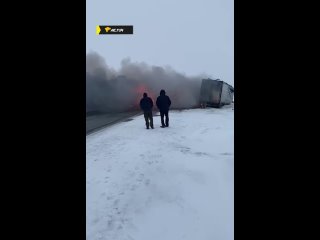 Три фуры столкнулись на трассе в Новосибирской области

Серьезная авария произошла на трассе около города..