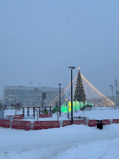 Эспланада❤️Напоминаем, что ледовый городок проработает до 11..