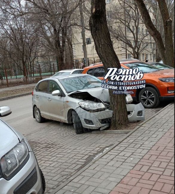 😠«Психанул». Чëткая парковка около Комсомольского..