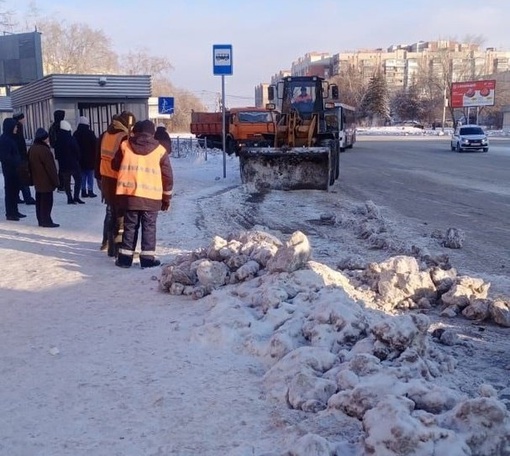 В мэрии Омска перечислили улицы, где планируют уборку снега и наледи

Бригады УДХБ направят на Красный Путь,..