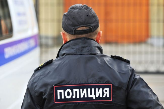 При задержании сибиряк наехал на сотрудника полиции, чтобы оторваться от правоохранителей

В Новосибирске в..