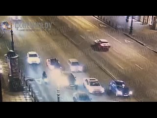 Молодая петербурженка на папином «Порше» устроила ДТП на Невском

Авария с участием трёх автомобилей..