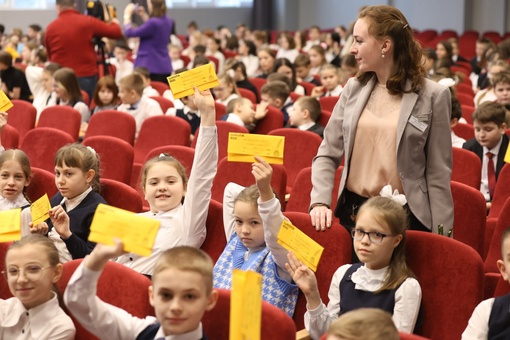 Новый корпус «Школы 800» открылся в Сормово!

Глеб Никитин поздравил сотрудников и учеников, осмотрел классы,..