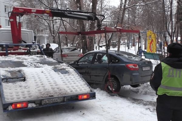 В Самаре за сутки на штрафстоянку отправили 10 автомобилей, мешающих уборке улиц от снега 

Транспортные..