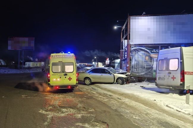 В Новосибирске иномарка врезалась в столб: погиб водитель

ДТП произошло около 3.00 утра 23 февраля  в..