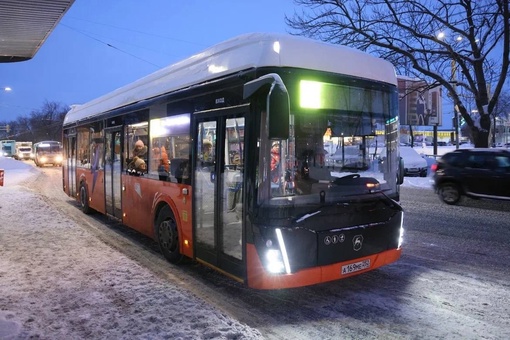 Первые электробусы вышли на дороги города.

Курсировать они будут по маршруту 11 в Автозаводском районе, с 5..