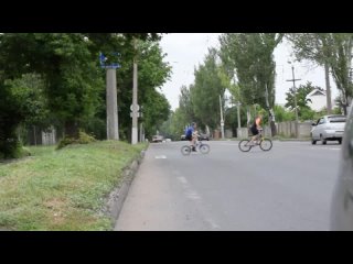 Уже весна, а значит, совсем скоро можно будет доставать велосипеды. Удобно, экологично и полезно. 
 
Однако..