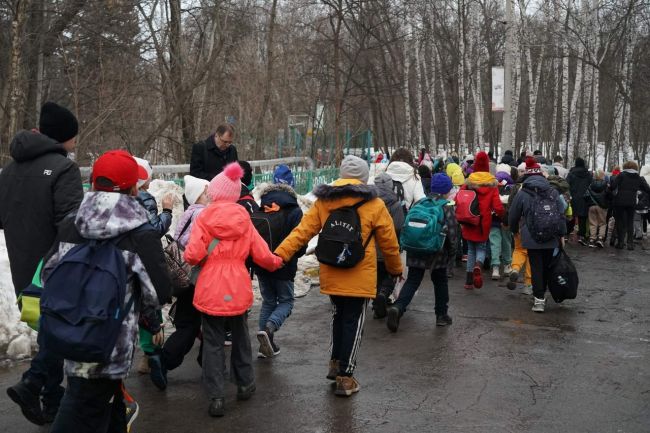 Самарцы встретили эвакуированных из Белгородской области детей

В понедельник, 25 марта, в Самарскую область..