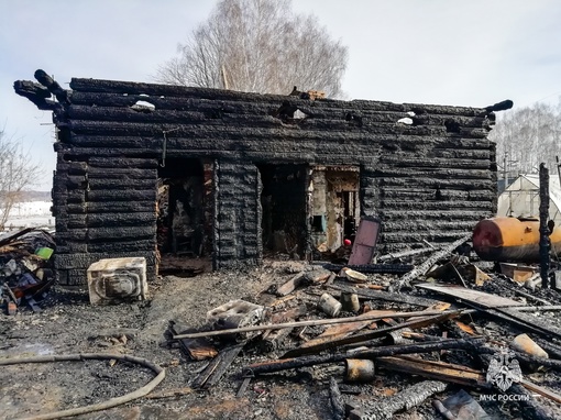 🔥 В Лысьвенском городском округе произошёл крупный пожар.

Сообщение о пожаре по адресу: г. Лысьва, ул...