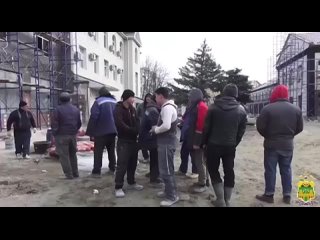 ⚡️В центре Краснодара выявили нелегальных мигрантов, живущих на стройке

На строительных объектах по улице..