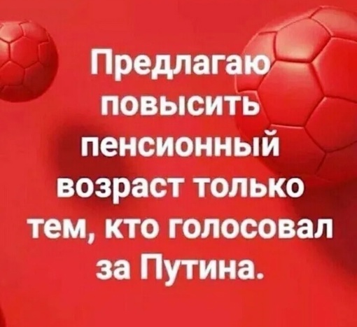 Огромная очередь из желающих проголосовать в полдень на участке в Петербурге. Подобные сегодня можно было..