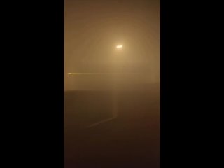 🗣️ Нижегородские трассы заволокло густым туманом. Водители говорят, что видимость нулевая. 
Будьте..