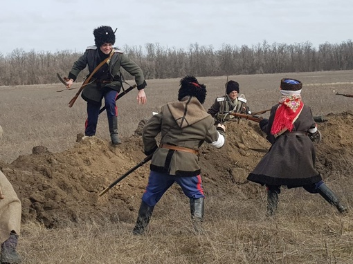 В станице Егорлыкской прошли бои между красной и белой армиями. 

Военно-историческая реконструкция была..