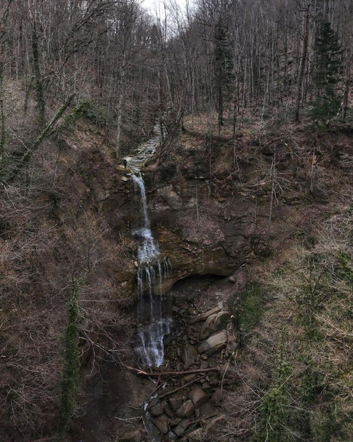 Хадыженский водопад

Живописный каскадный 25 метровый водопад, состоящий из 2 ступеней, расположен в красивом..