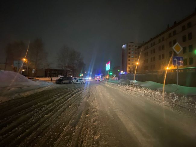 Трое детей пострадали в аварии на Объединения в Новосибирске 

Все случилось вчера поздно вечером. Honda..
