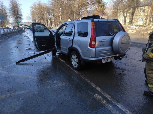 🤯 Смертельная авария в Выксе — погибли два человека и трое пострадали

❗️Водитель Хонда CRV 1957 г.р., вылетел..