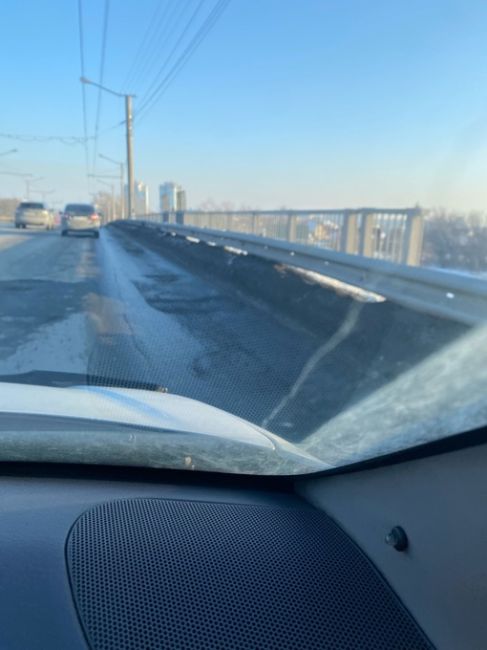 Голосуйте за стабильность)))

Ямы, ямы, ямы по всему городу. Допустимые размеры дорожных ям в России четко..