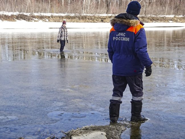 В Ростовской области пятилетний мальчик утонул в реке, провалившись под лед. 
 
Трагедия произошла 17 марта в..