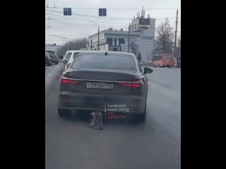 🗣Американский флажок подметает нижегородские дороги – водитель решил таким образом продемонстрировать..