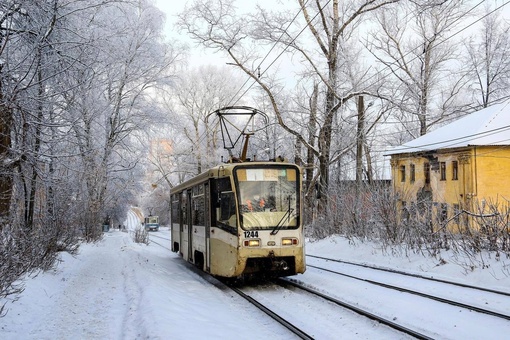 Трамвайный маршрут № 5, который соединяет улицу Маслякова и Мызу, планируют восстановить к июлю.

Сейчас..