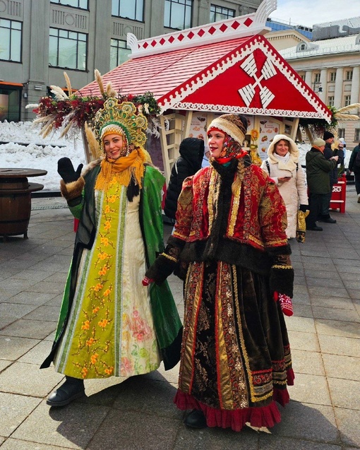 Кузнецкий мост в рамках фестиваля "Московская Масленица"

Фото..