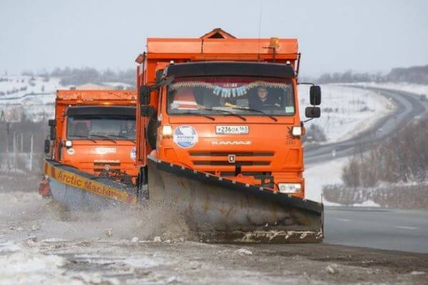 В Самаре в марте заключили контракт на содержание Московского шоссе с кольцевой развязкой 

Работы нужно..
