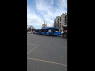 К сожалению, сегодня случилась очередная поломка у автобус-гармошки в Ростове. Вышедший из строя транспорт..
