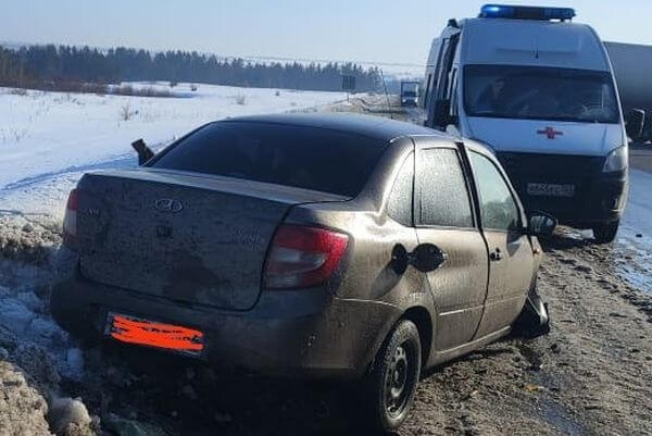 В Самарской области столкнулись грузовик и легковушка, погиб человек 

Авария произошла 3 марта 2024 года. 
 
Как..