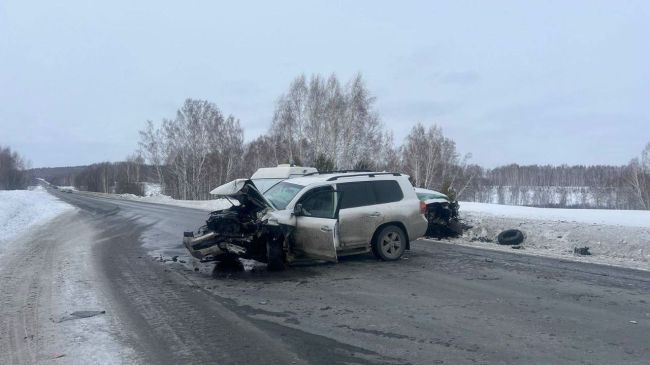 Три авто столкнулись на трассе в Новосибирской области. Один человек погиб 

На трассе К-19Р «Новосибирск -..