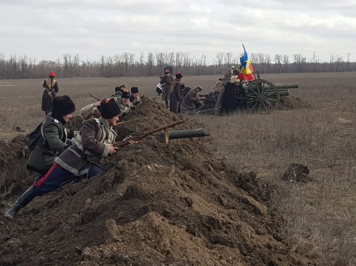 В станице Егорлыкской прошли бои между красной и белой армиями. 

Военно-историческая реконструкция была..